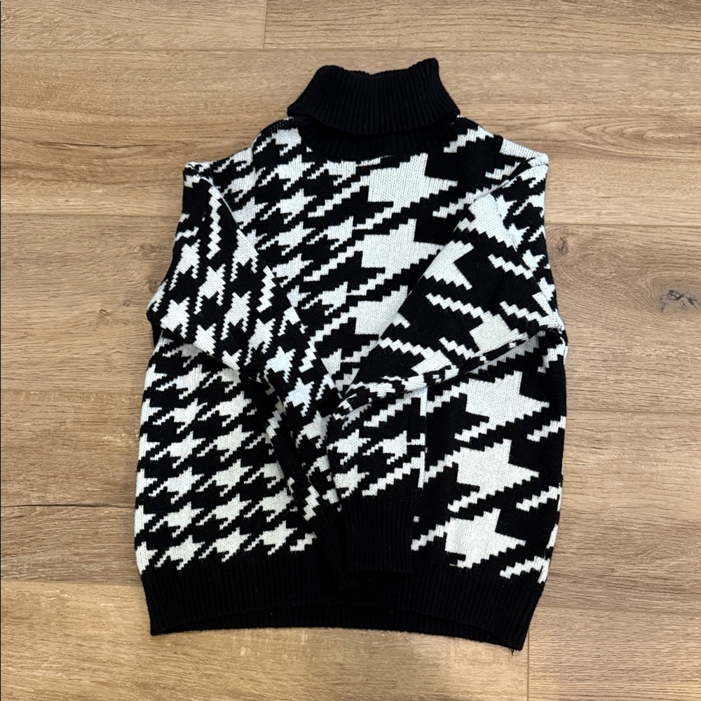 Fate Monochrome Houndstooth Turtleneck Sweater